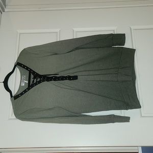 💥2/$25💥 Cut & Paste Longsleeve Green Ombre Sweater